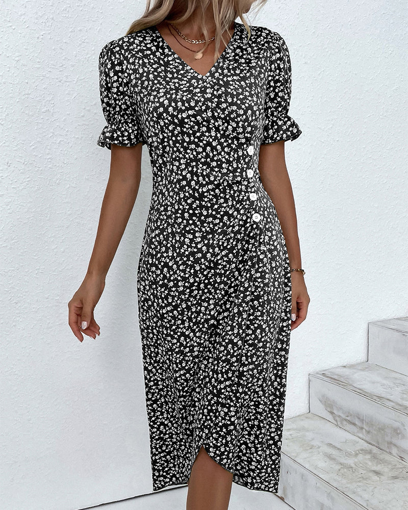 Quincy Women's Summer Dress - Floral Dress with Short Sleeves and Stylish Button Fastening