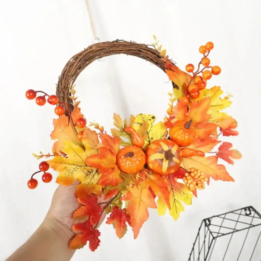 Ghirlanda di foglie d'acero e zucca per la raccolta autunnale - Decorazione autunnale per porta
