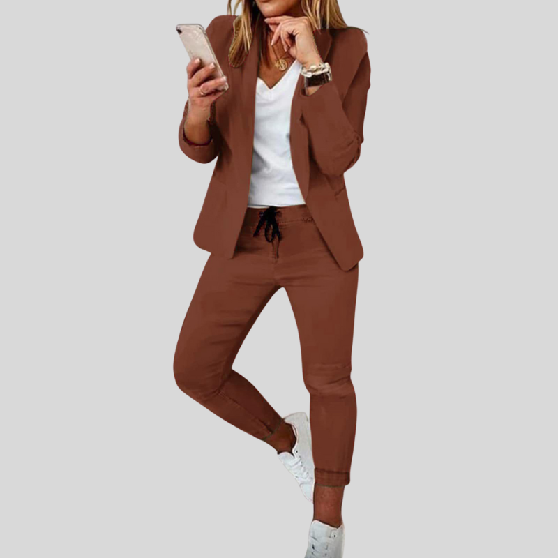 Mary | Two-Piece Set with Fitted Checked Blazer and Matching Pants