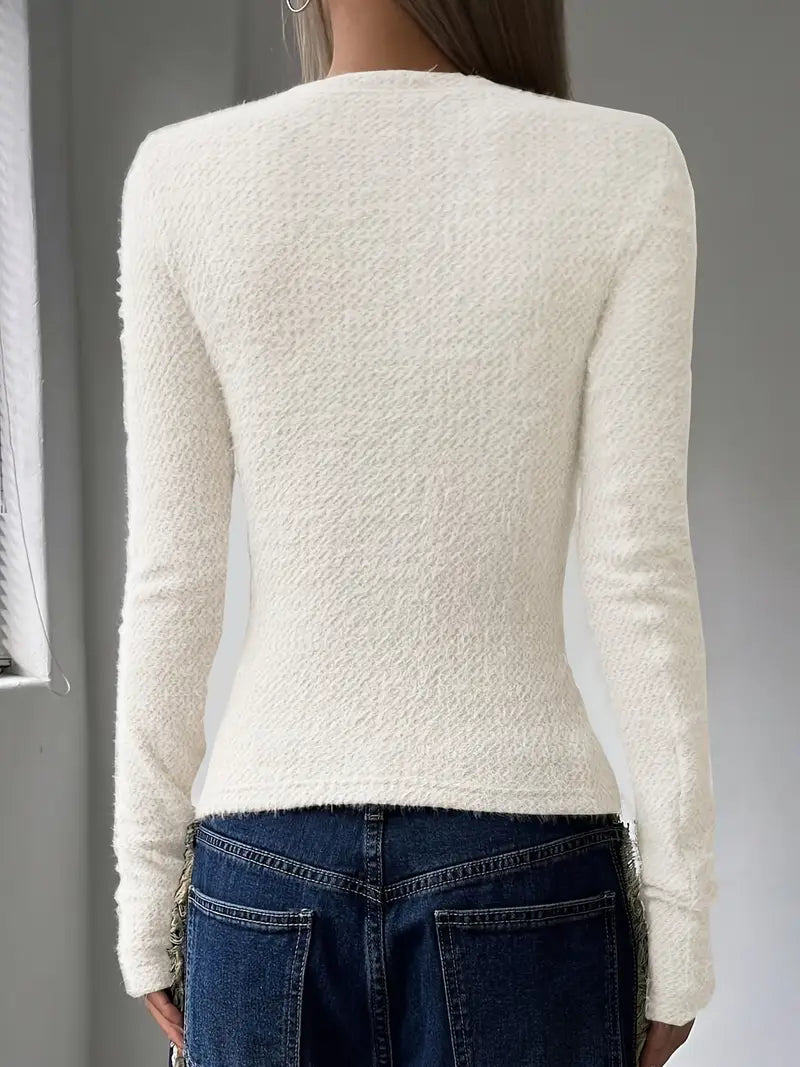 Damski sweter z dzianiny z okrągłym dekoltem i minimalistycznym designem