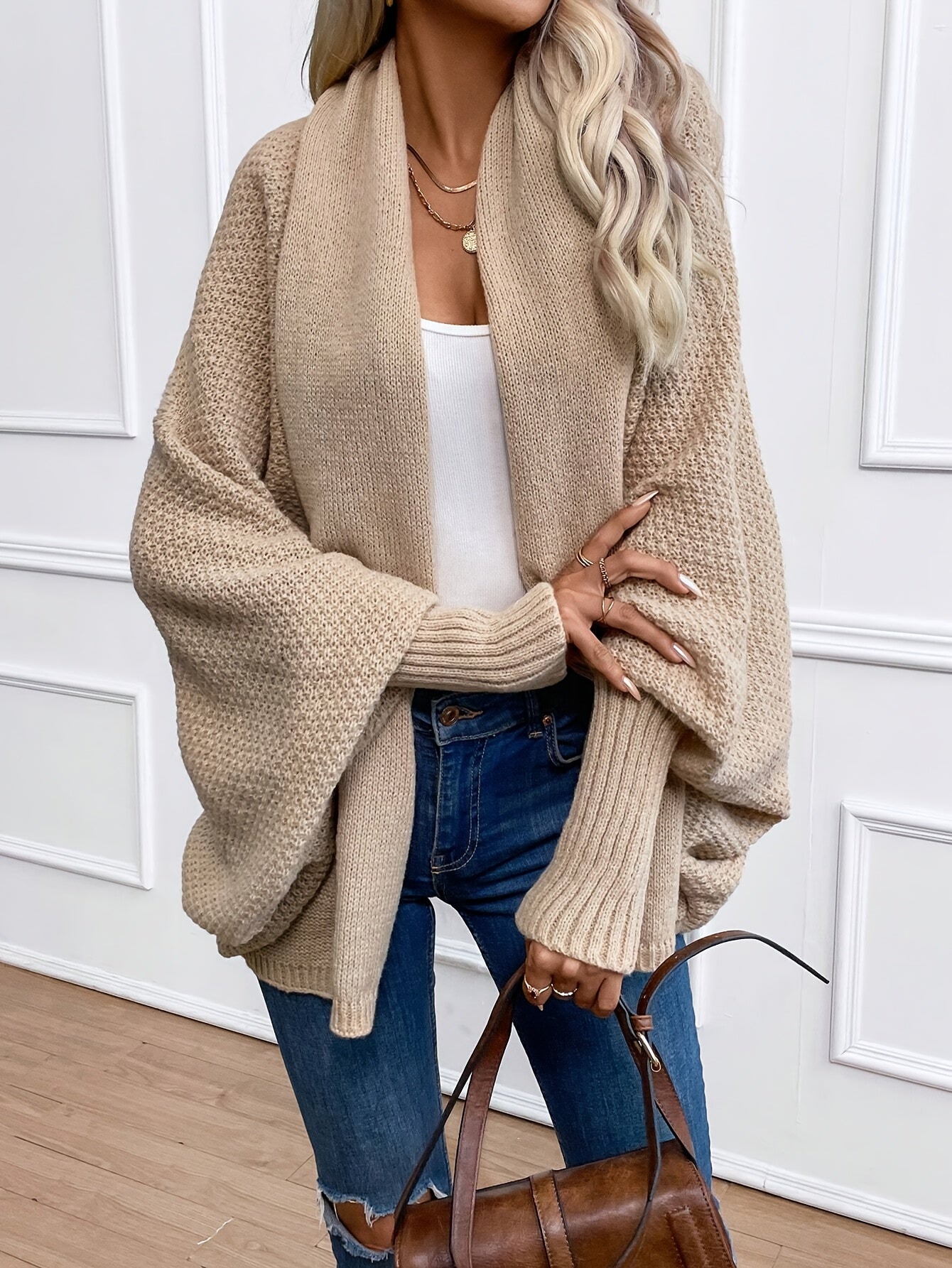 Elegant women's long-sleeved cashmere cardigan - perfect for winter