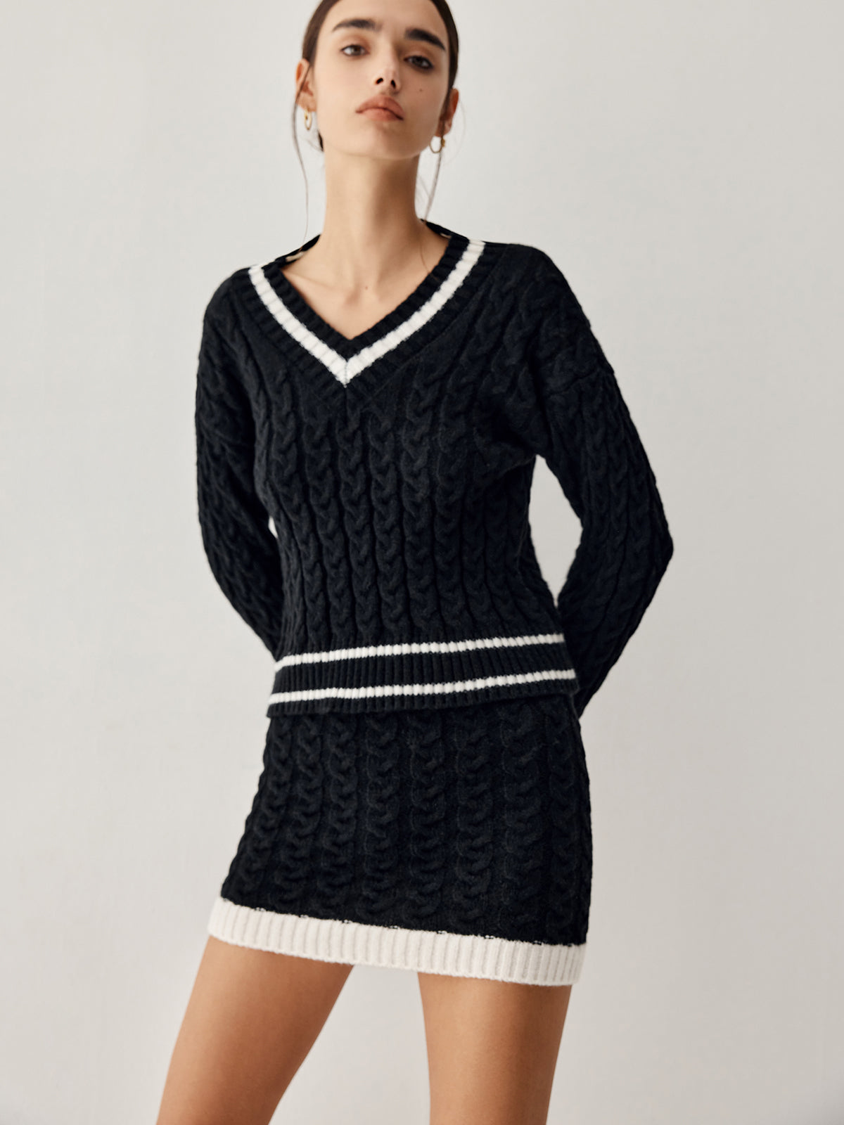 Cable Knit V-Neck Sweater for Women - Image 3