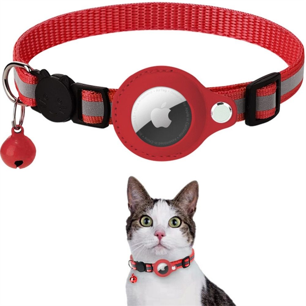 CAT GPS tracker collar with quick-release fastener and reflective design for improved night visibility