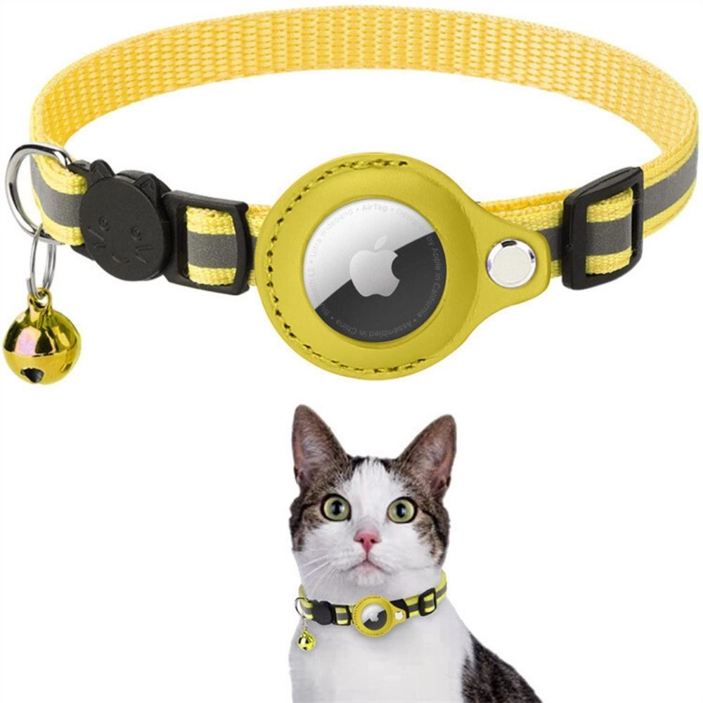 CAT GPS tracker collar with quick-release fastener and reflective design for improved night visibility