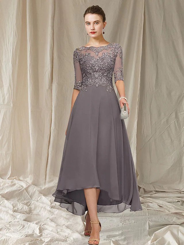 Women's Evening Dress Havana - Elegant Long Dress with Lace and Silhouette Highlighting Cut for Festive Occasions
