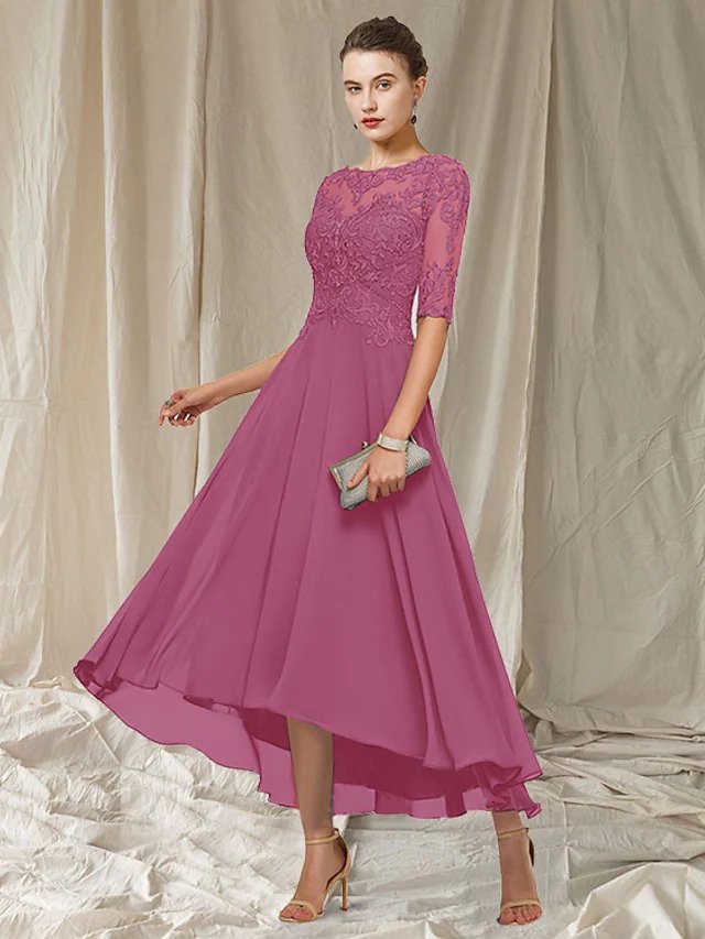 Women's Evening Dress Havana - Elegant Long Dress with Lace and Silhouette Highlighting Cut for Festive Occasions
