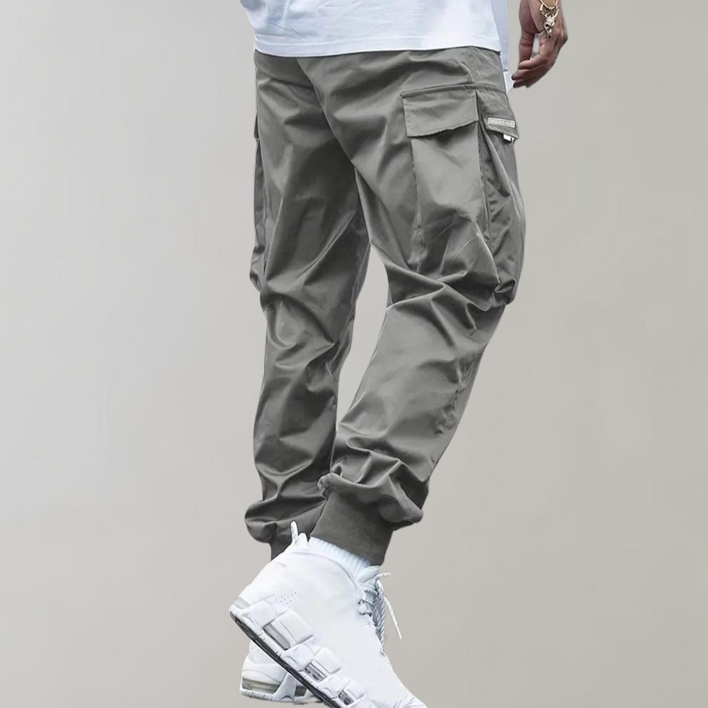 Versatile men's cargo pants with a slim leg