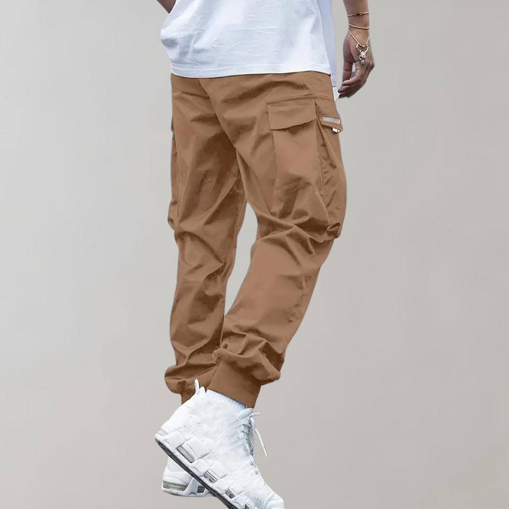 Versatile men's cargo pants with a slim leg