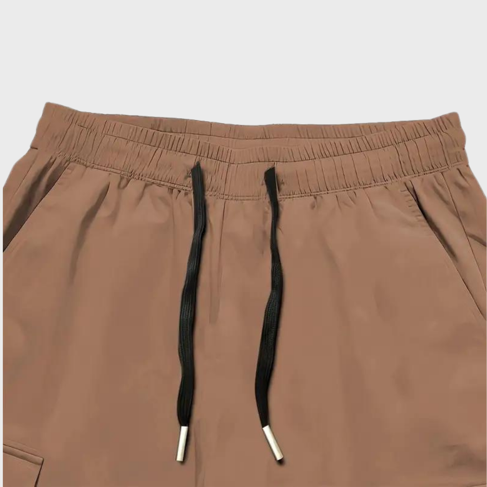 Versatile men's cargo pants with a slim leg