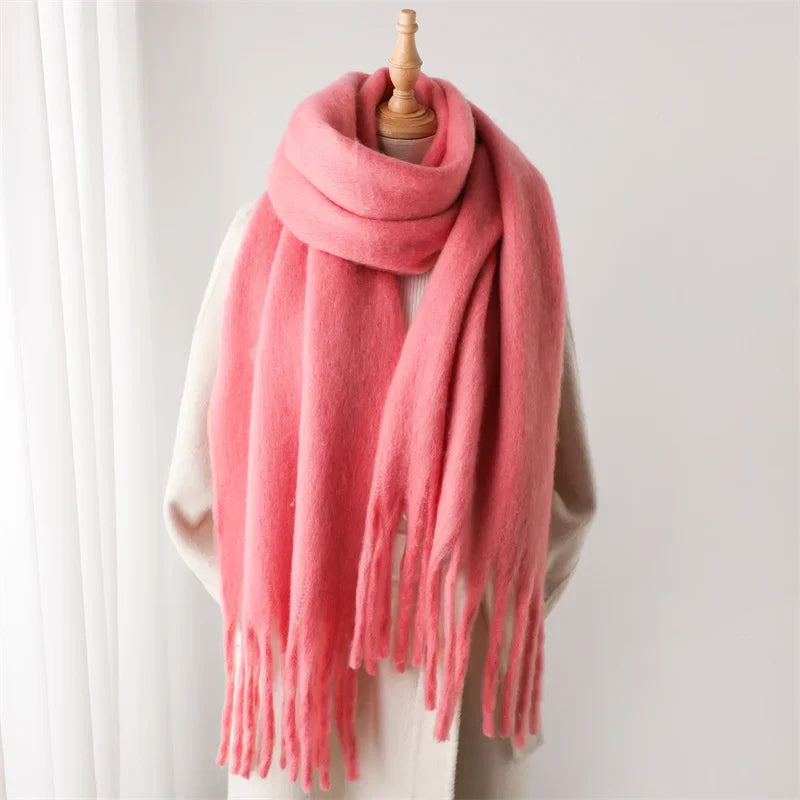 Luxurious cashmere scarf for women with large tassels for winter style and comfort