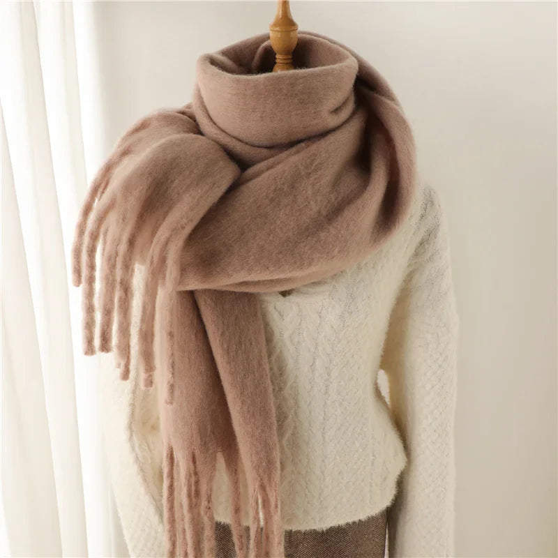 Luxurious cashmere scarf for women with large tassels for winter style and comfort