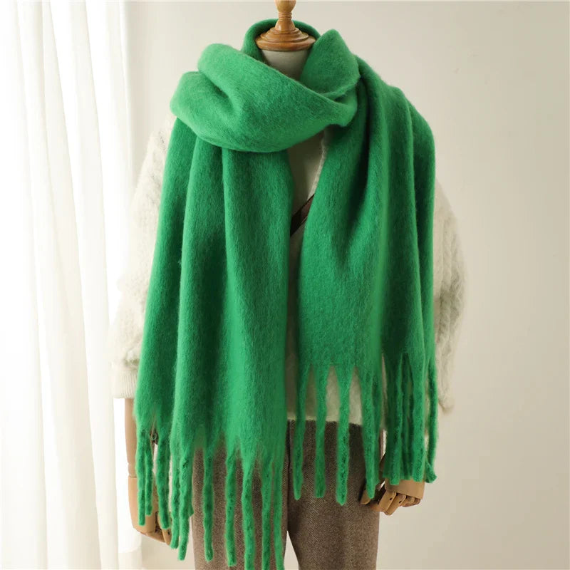 Luxurious cashmere scarf for women with large tassels for winter style and comfort