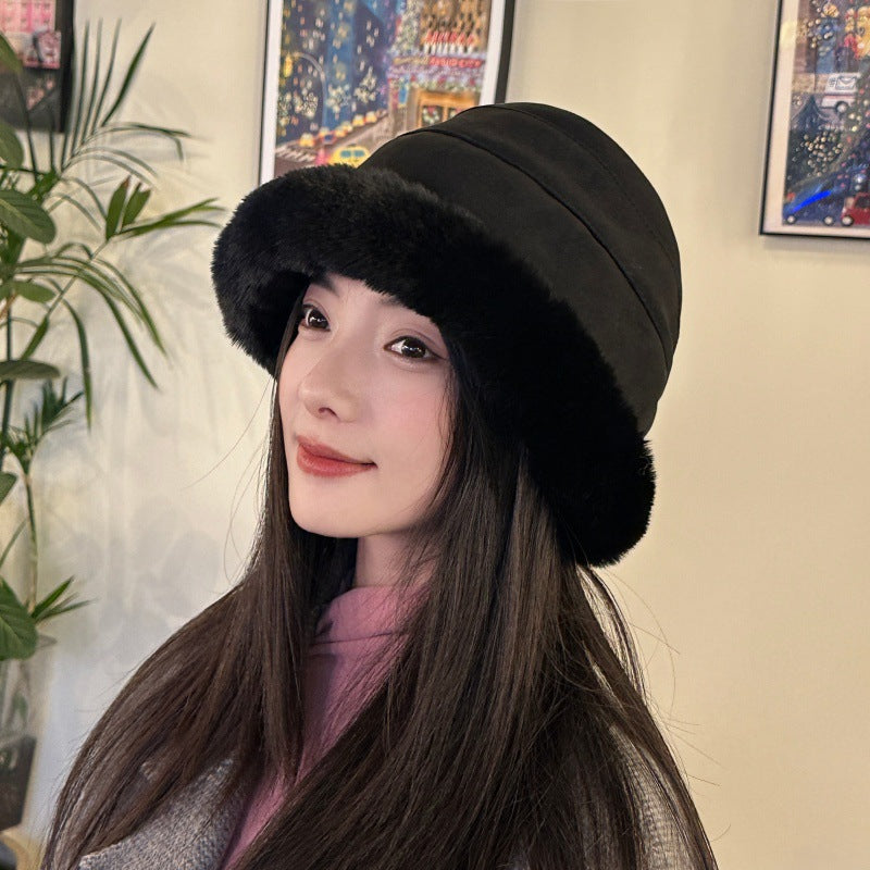 Cozy and elegant fur hat for women