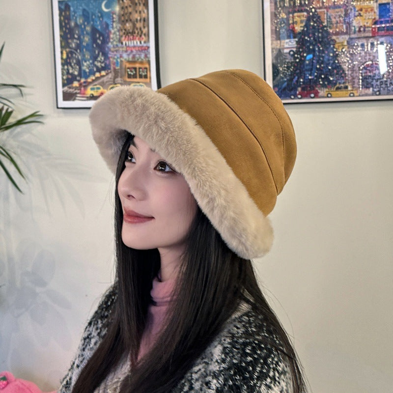 Cozy and elegant fur hat for women