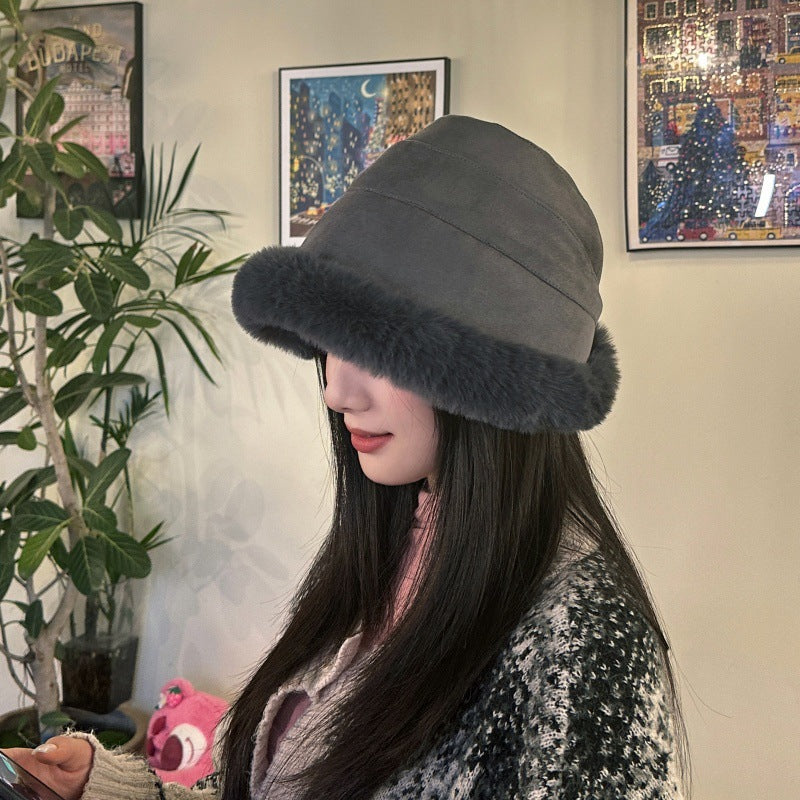Cozy and elegant fur hat for women
