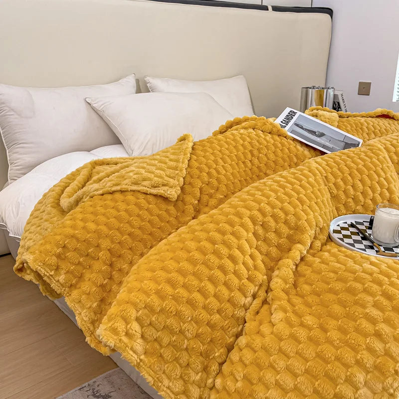 Checked Soft Warm Fluffy Velvet Blanket - Cozy sofa throw & bedspread for adults, children & pets