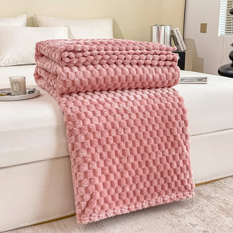 Checked Soft Warm Fluffy Velvet Blanket - Cozy sofa throw & bedspread for adults, children & pets
