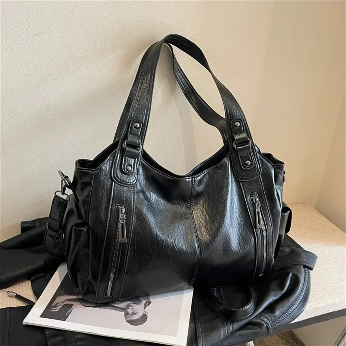 Aliona - School Bag With Shoulder Strap And Zipper Closure