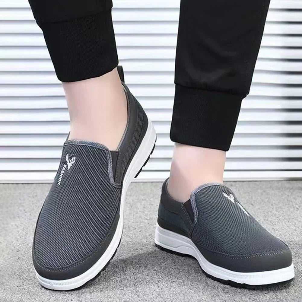 Men's slip-on orthopaedic sneaker