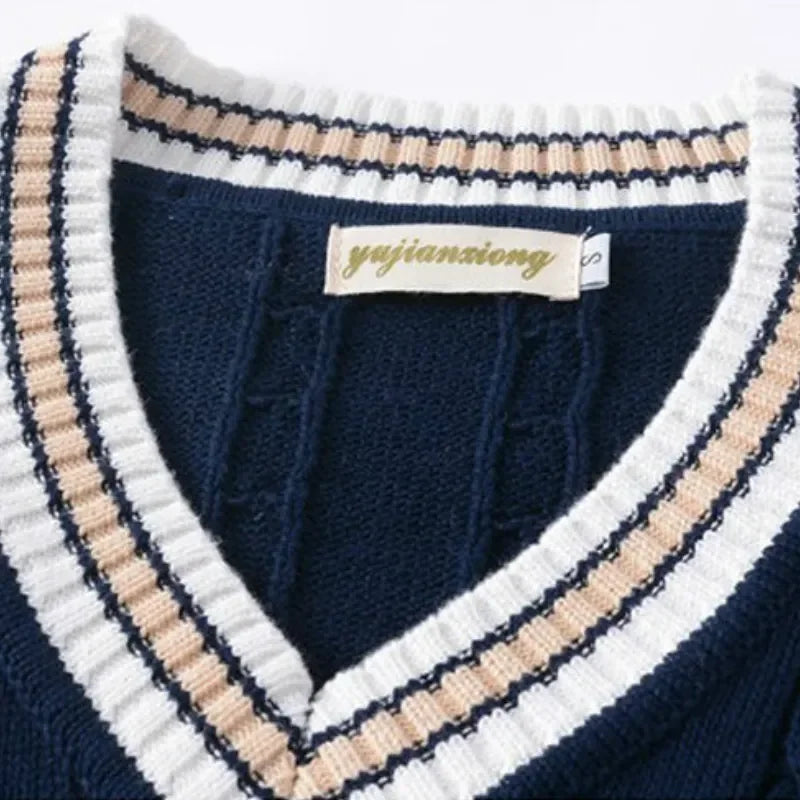 Christof - Chunky V-neck men's sleeveless sweater