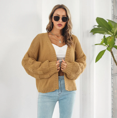 Luxurious, long-sleeved and warm women's sweater