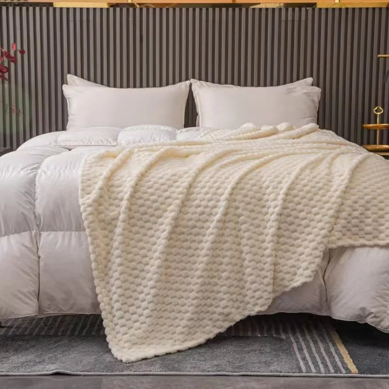 Checked Soft Warm Fluffy Velvet Blanket - Cozy sofa throw & bedspread for adults, children & pets