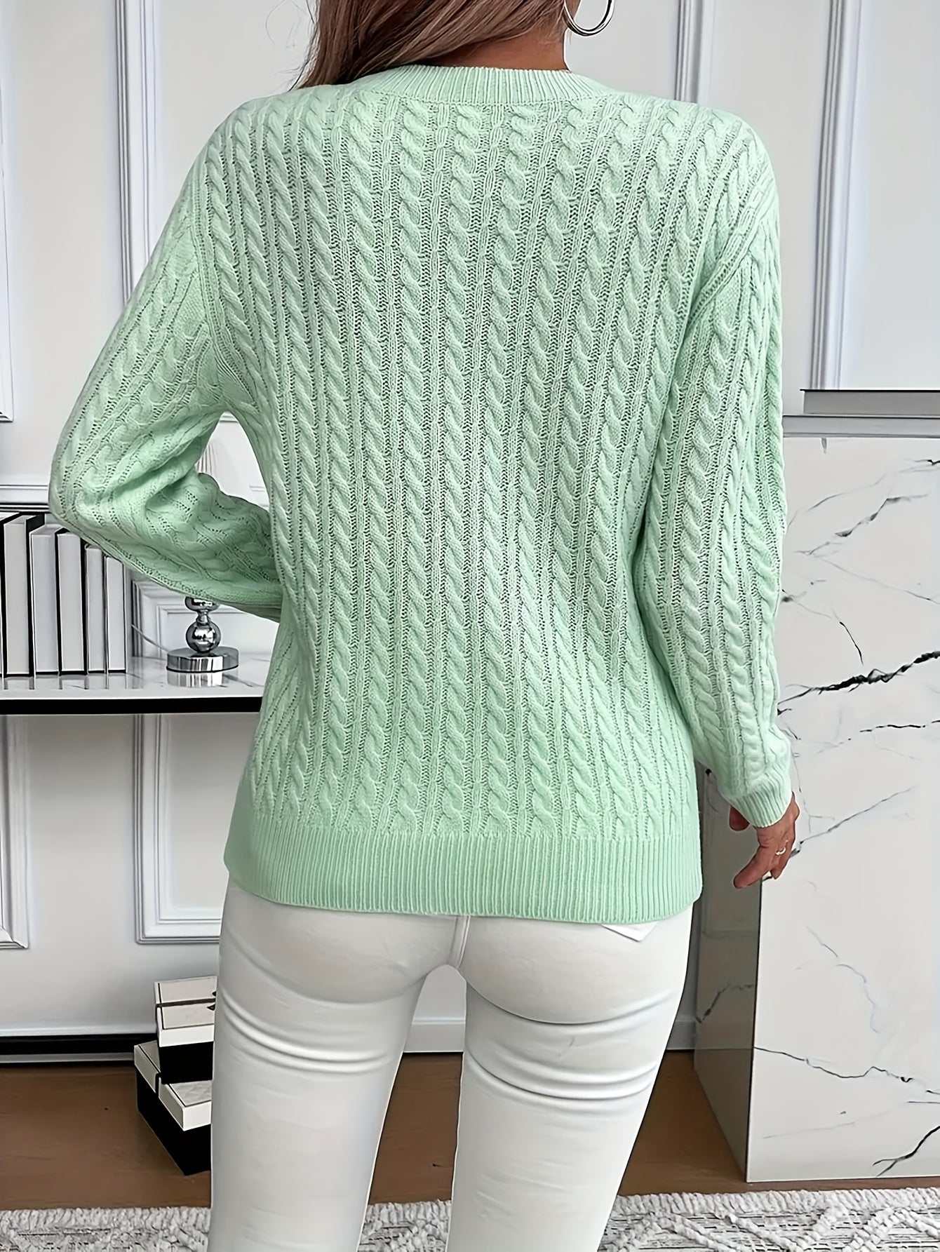 Knitted sweater with cable pattern for women - Soft and stylish sweater for spring and fall