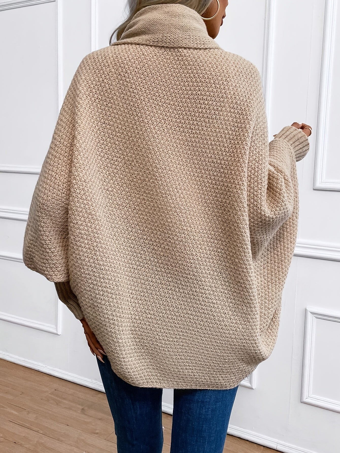 Elegant women's long-sleeved cashmere cardigan - perfect for winter