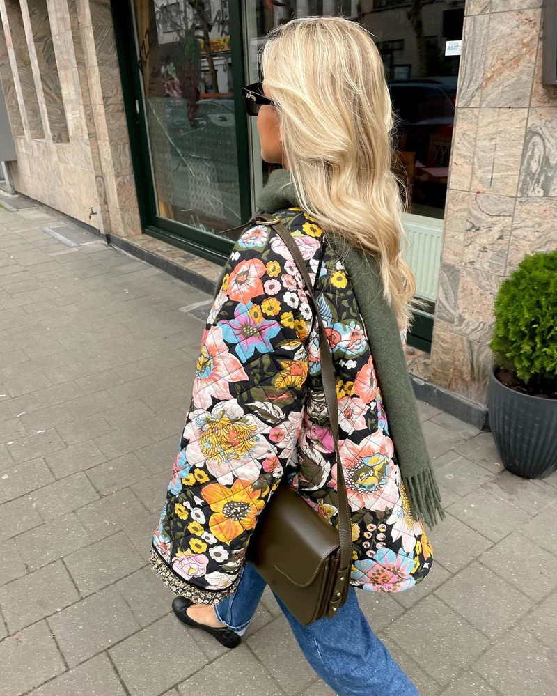 Nia - Quilted Jacket with Floral Print