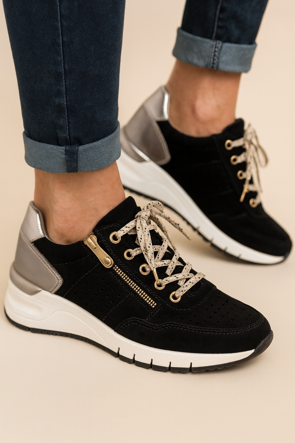 Image of Women's Platform Lace-Up Casual Sneakers