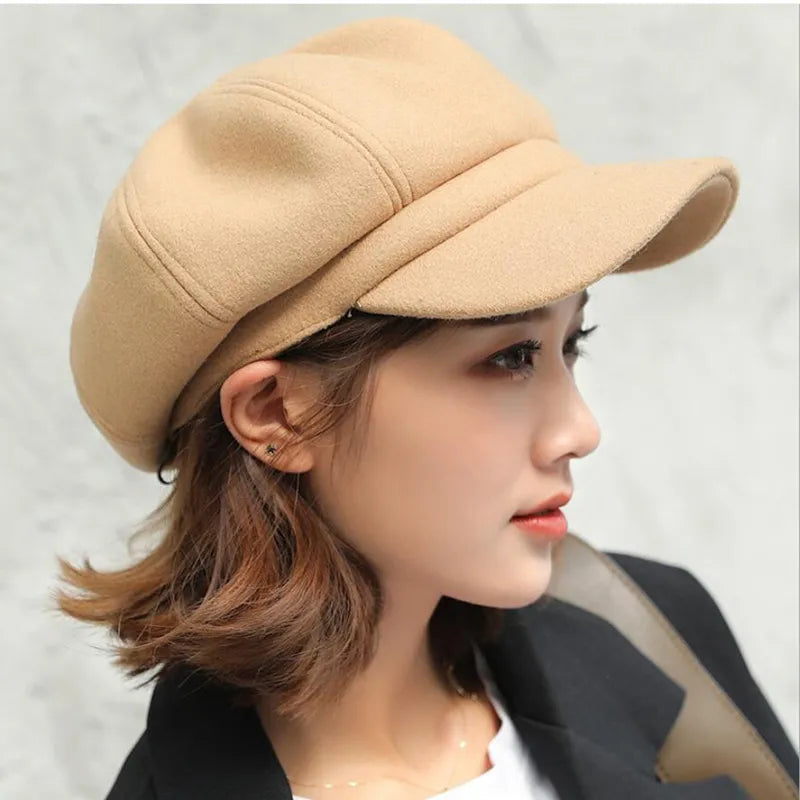 Vintage-style balloon cap and comfort for winter
