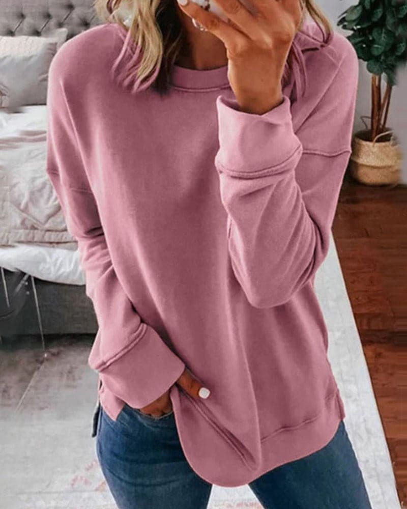 Loose-fit women's sweater made from cotton and polyester