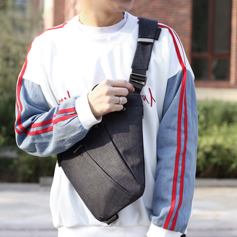 Safetote | Theft-proof travel bag | Waterproof & adjustable shoulder strap