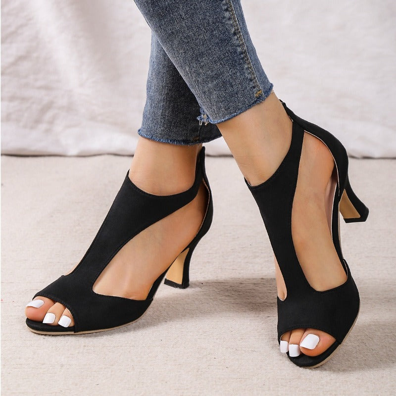 Océane Dubois | Fashionable foot-supporting high heels