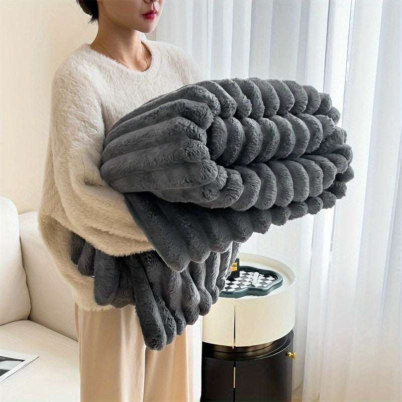 Double-layered plush comfort blanket