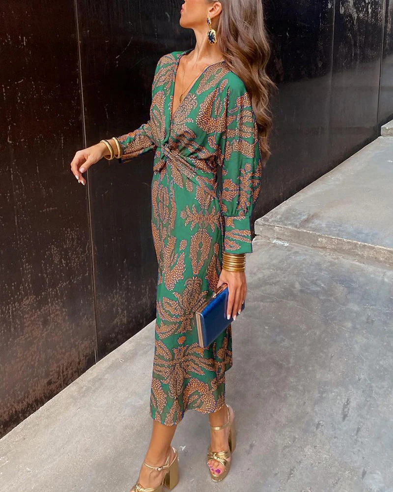 Amy - Stunning Long Sleeve Dress