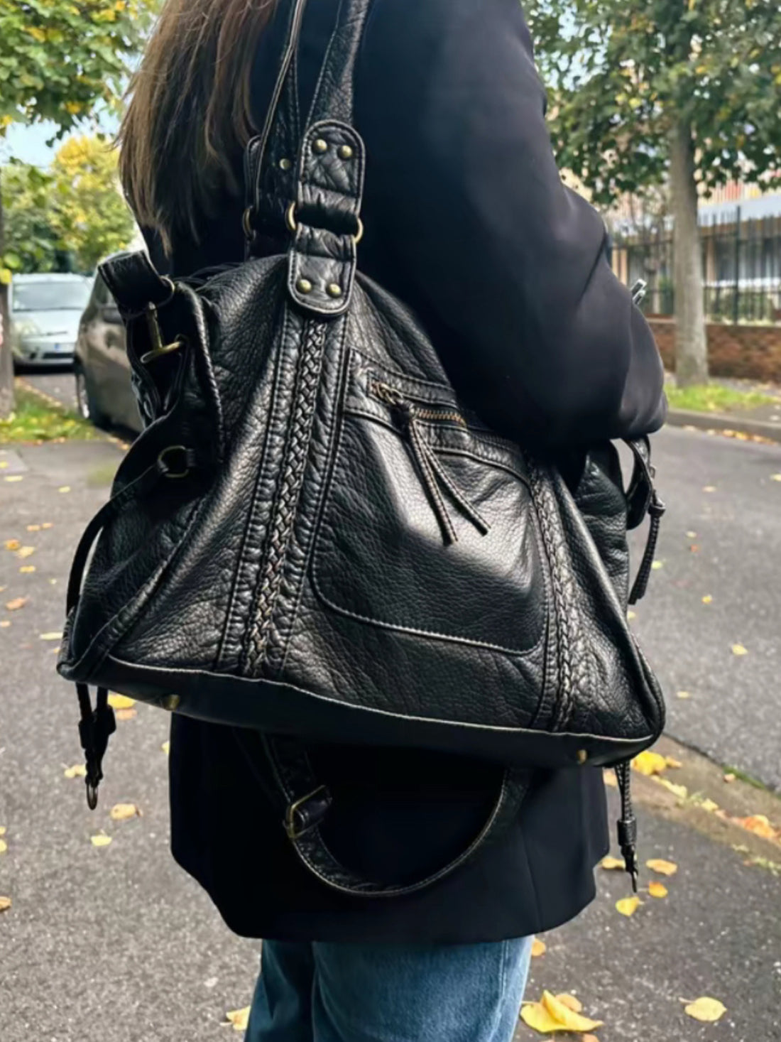 Adriana Shoulder Bag - Stylish and practical women's shoulder bag
