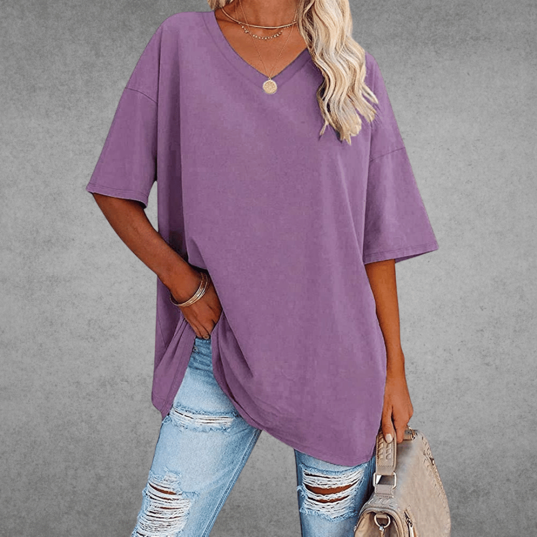 Ninon Women's Oversize T-shirt - Comfortable design with a heart neckline and lightweight, breathable fabric