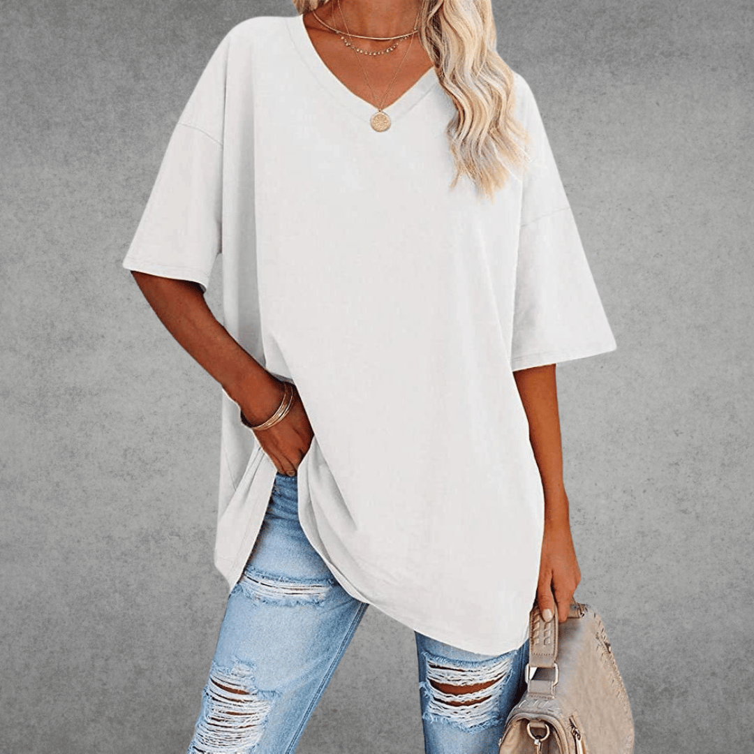 Ninon Women's Oversize T-shirt - Comfortable design with a heart neckline and lightweight, breathable fabric