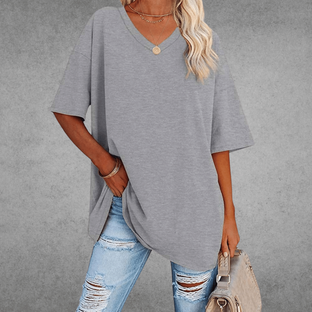 Ninon Women's Oversize T-shirt - Comfortable design with a heart neckline and lightweight, breathable fabric