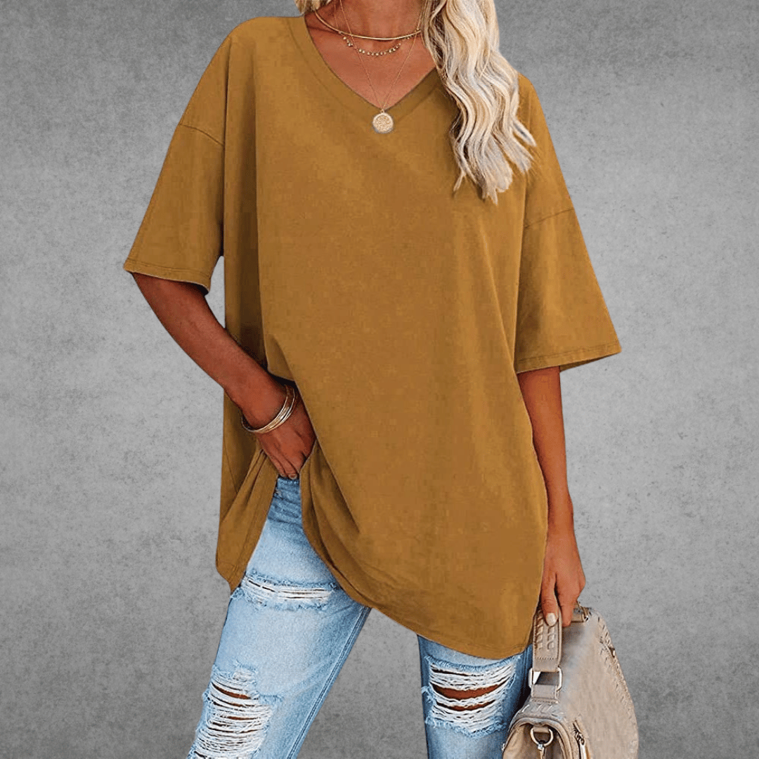Ninon Women's Oversize T-shirt - Comfortable design with a heart neckline and lightweight, breathable fabric
