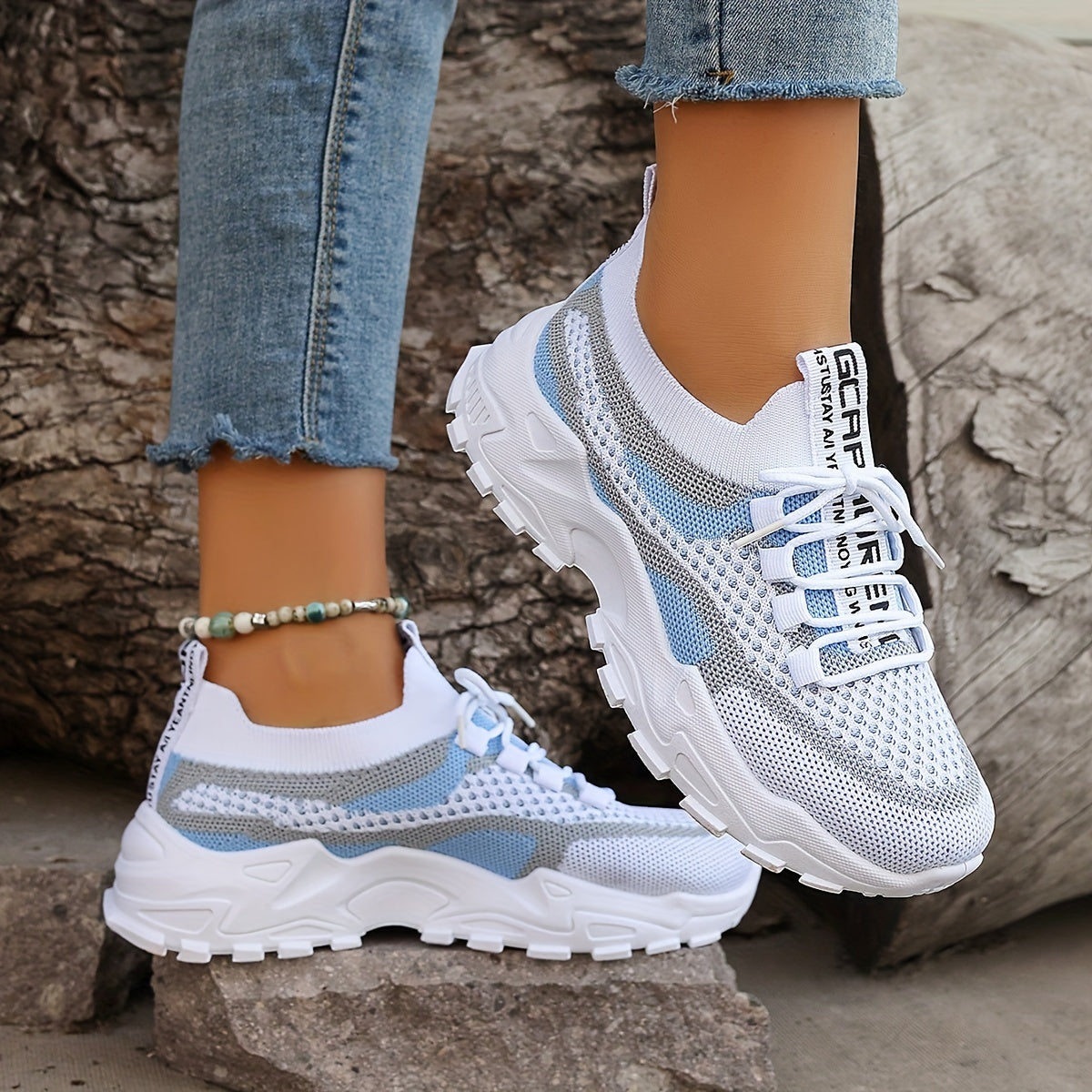 Casual sneakers for women - flexible and breathable for every day