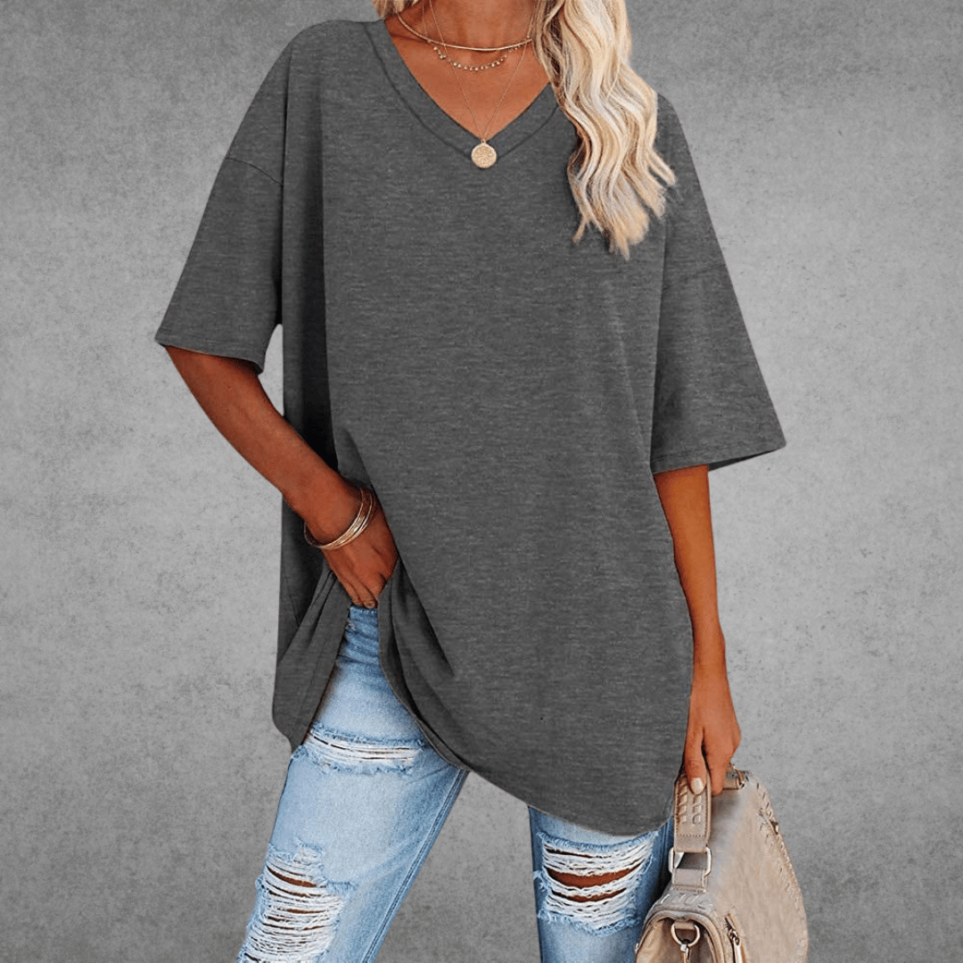 Ninon Women's Oversize T-shirt - Comfortable design with a heart neckline and lightweight, breathable fabric