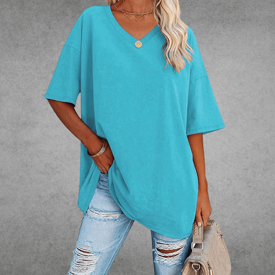 Ninon Women's Oversize T-shirt - Comfortable design with a heart neckline and lightweight, breathable fabric