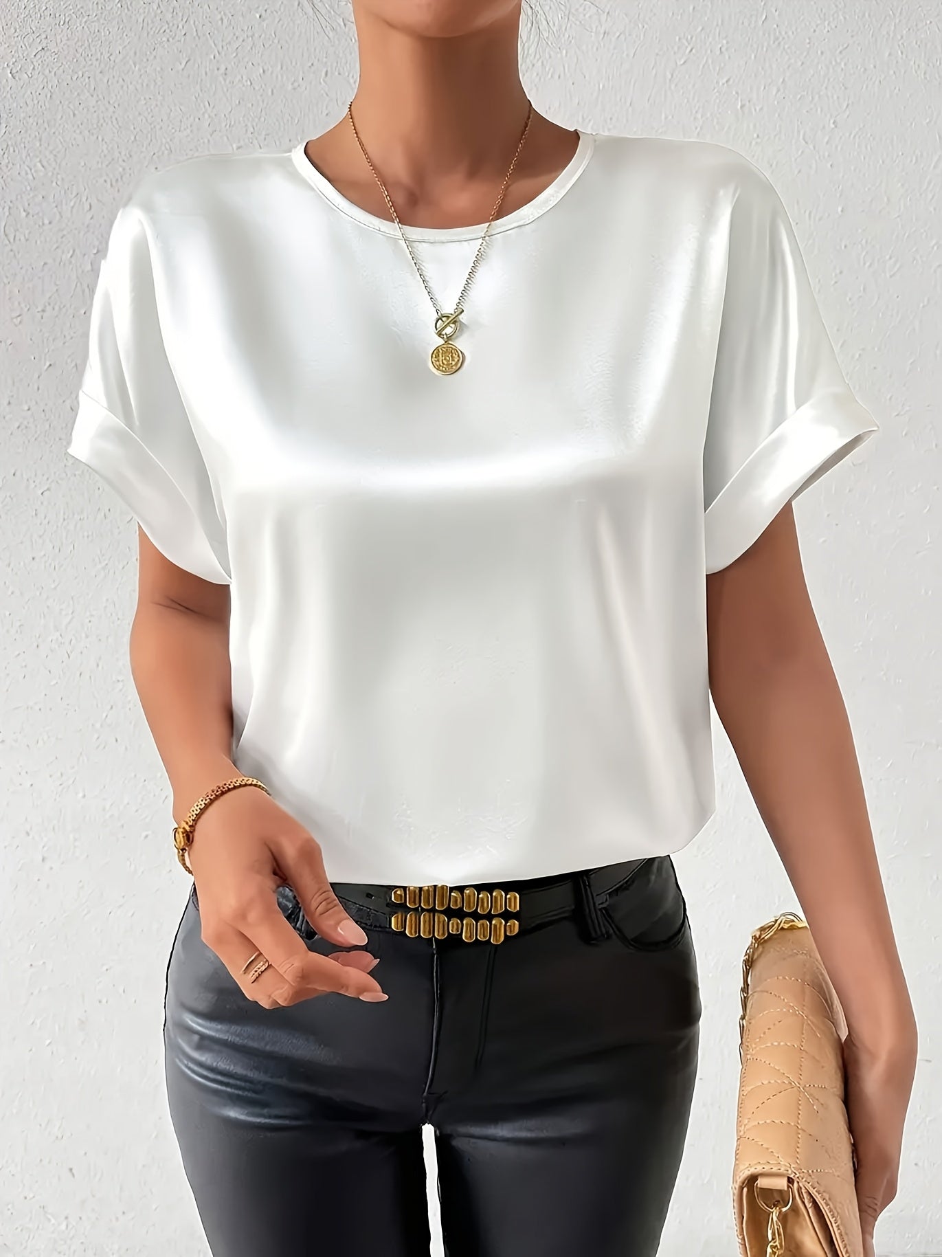 Ezra Women's Summer Blouse - Airy Linen-like Style with Loose Cut and Elegant Look