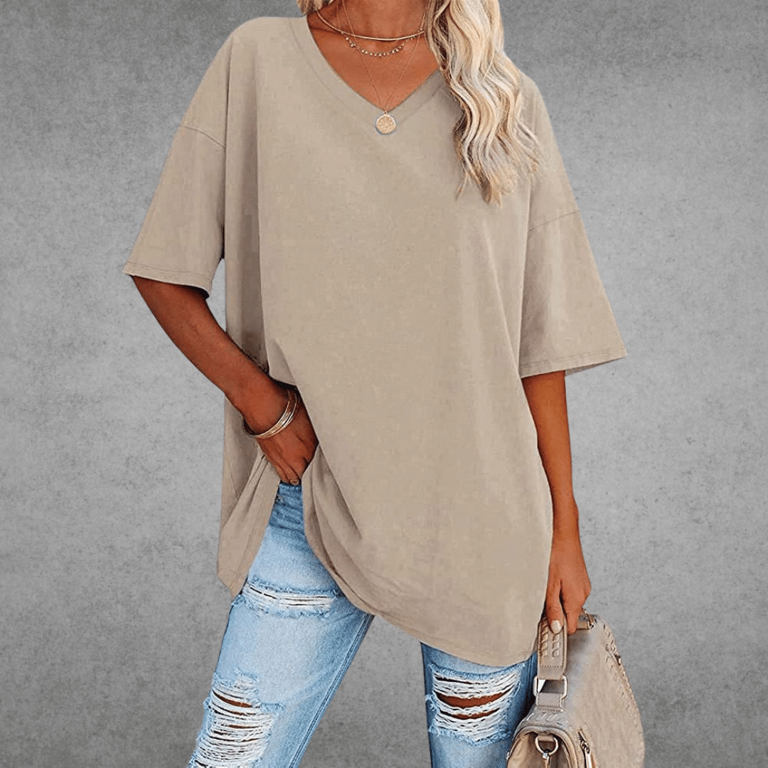 Ninon Women's Oversize T-shirt - Comfortable design with a heart neckline and lightweight, breathable fabric