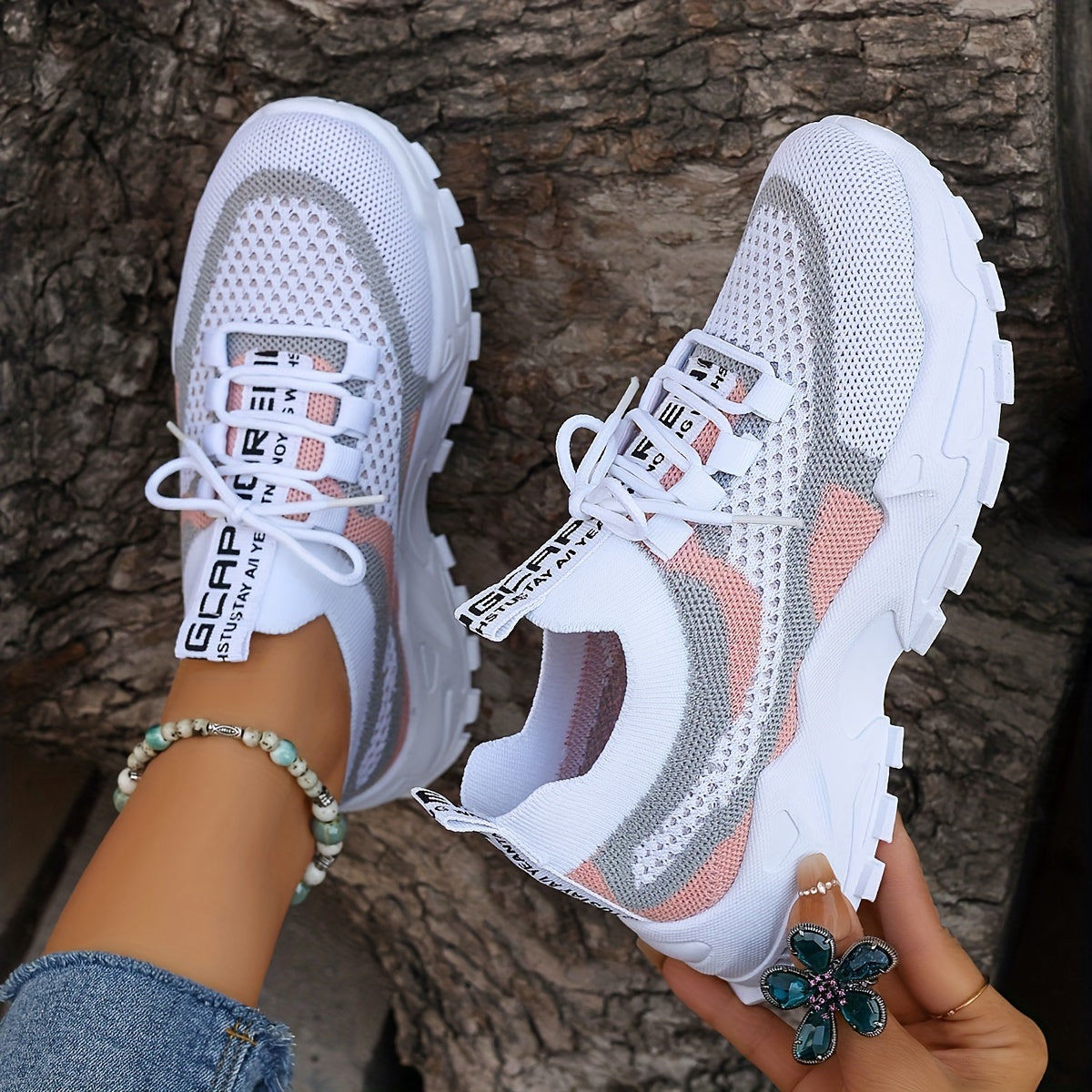 Casual sneakers for women - flexible and breathable for every day