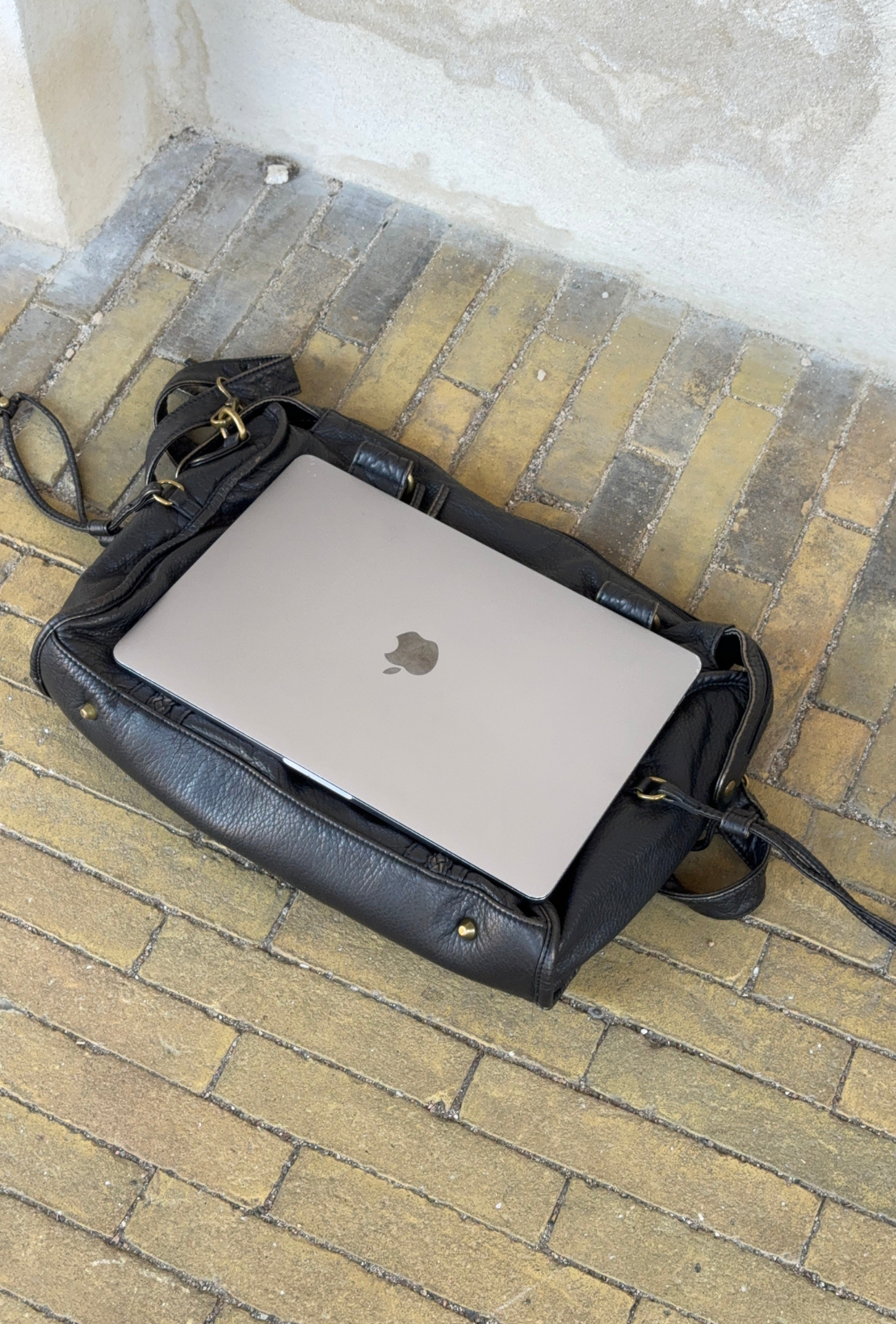 Vera Vintage leather bag