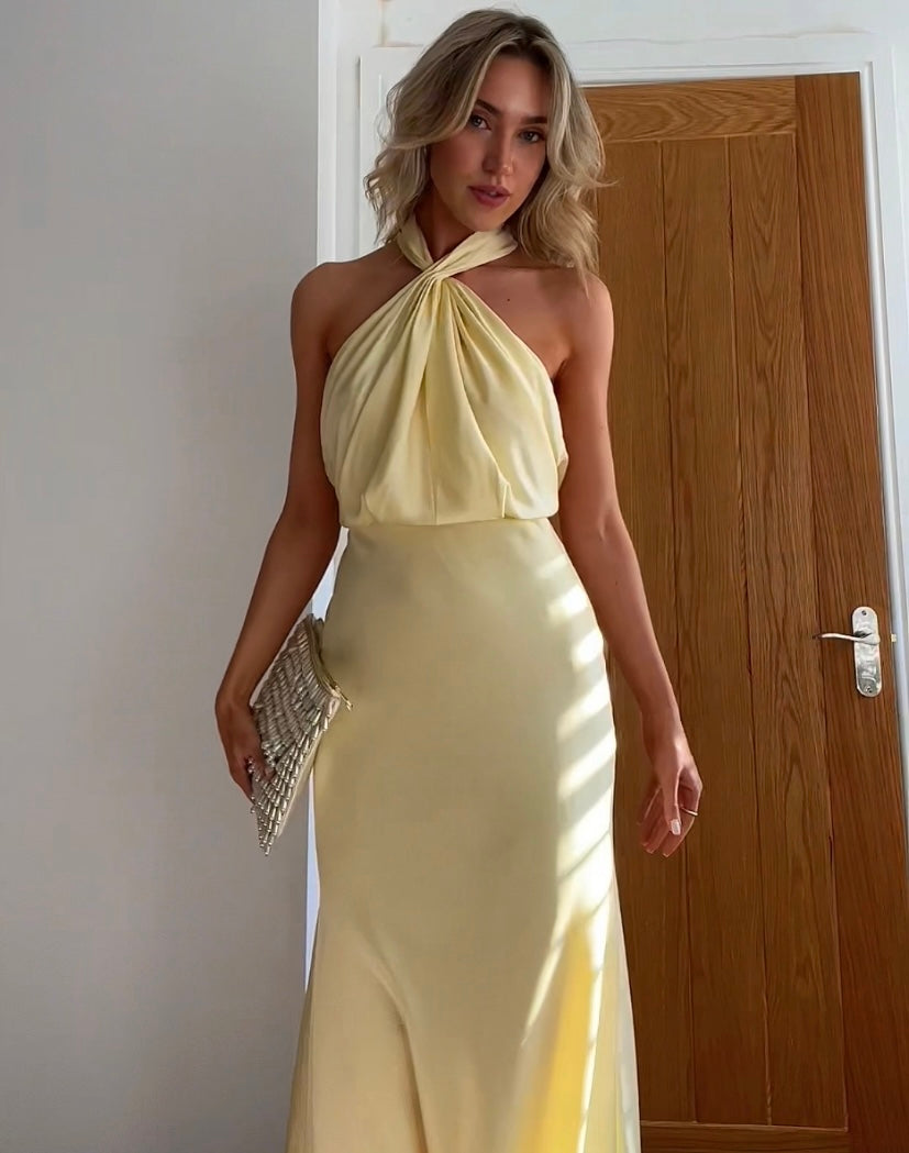 Gabriella Women's Maxi Dress - Elegant Gown with Halter neckline, Creases and Airy Fabric for Special Occasions