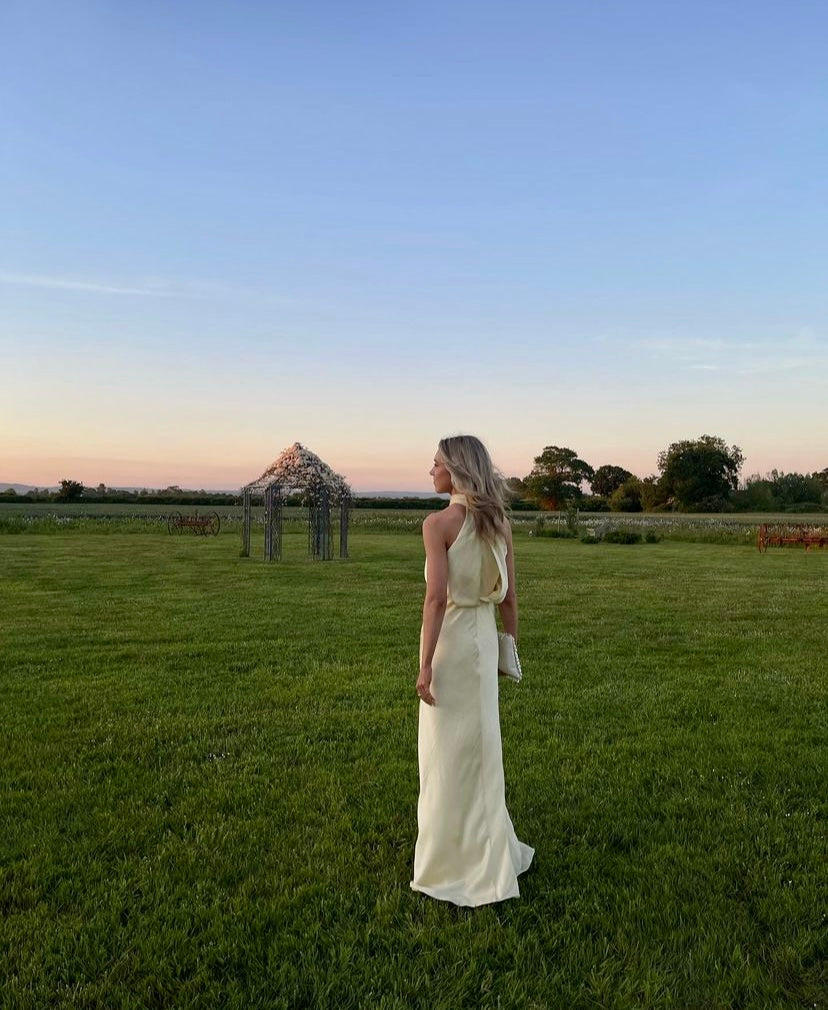 Gabriella Women's Maxi Dress - Elegant Gown with Halter neckline, Creases and Airy Fabric for Special Occasions